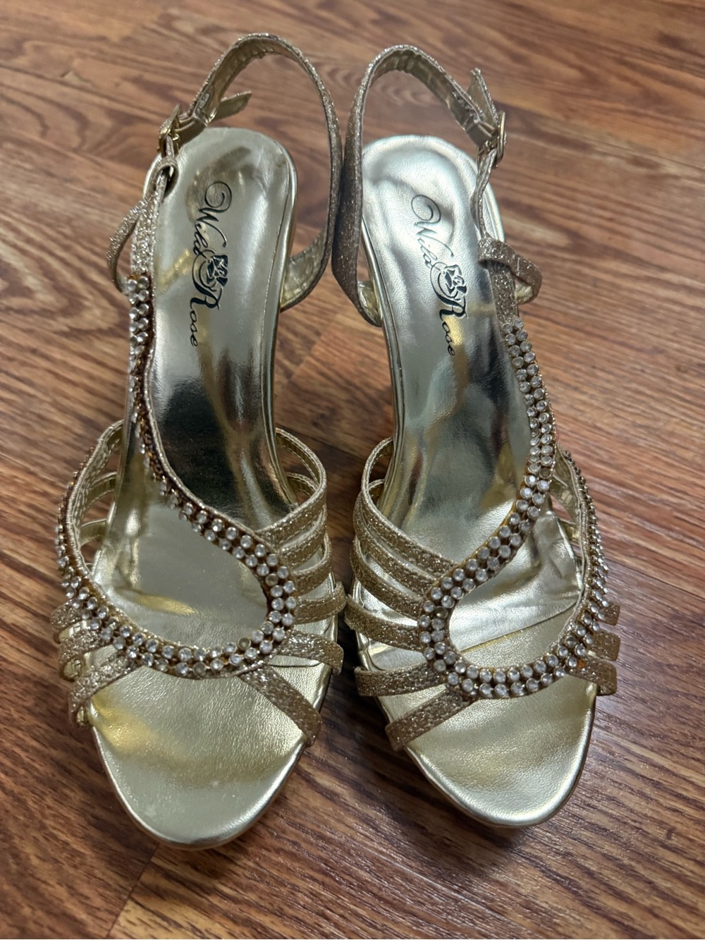 Wild Rose Italian Made gold glitter open-toe rhinestone accent straps size 6.5